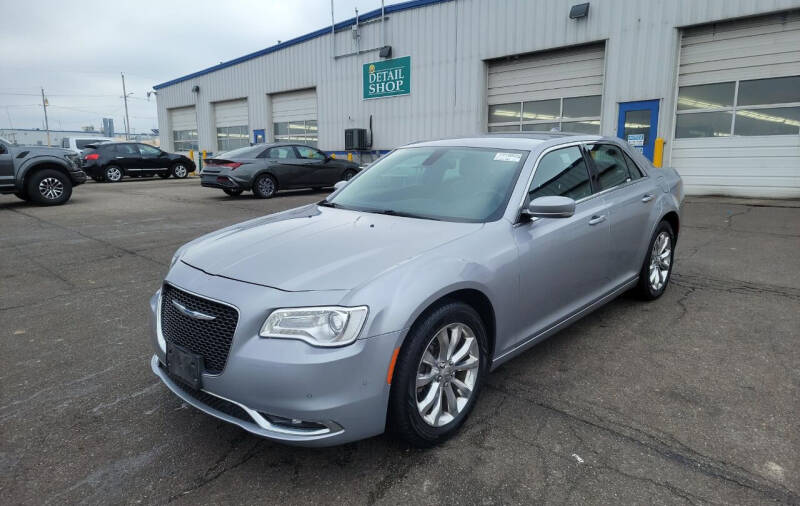 Used 2015 Chrysler 300 Limited with VIN 2C3CCARG6FH864635 for sale in Rockford, IL