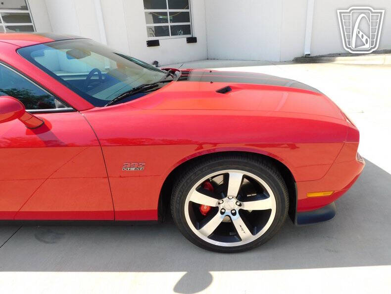 2011 Dodge Challenger SRT8 392