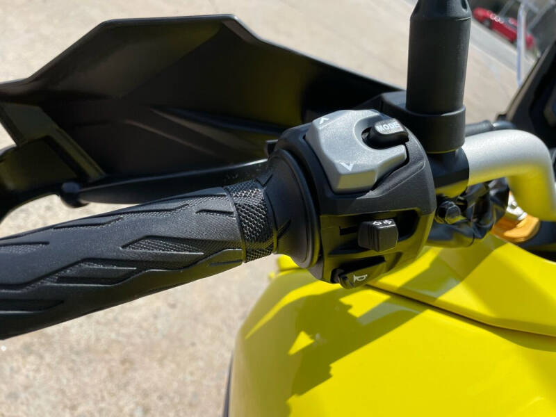 2023 Suzuki V-STROM800