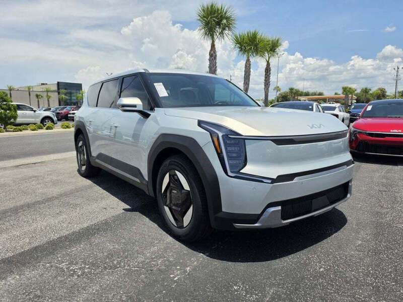 2026 Kia EV9 Light Long Range