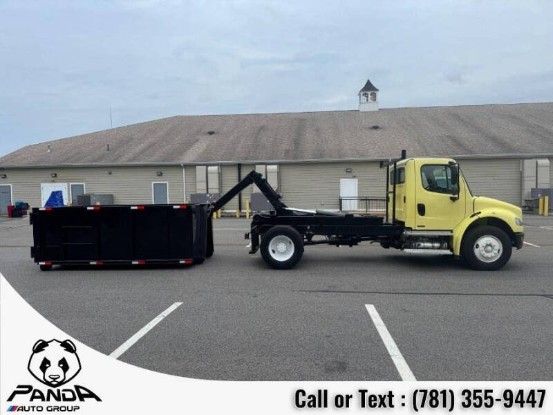 2012 Freightliner M2 106
