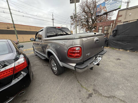 2002 Ford F-150 Lariat