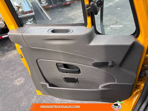 2019 International DuraStar 4300