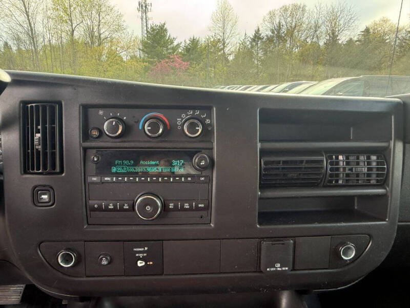 2024 Chevrolet Express 2500