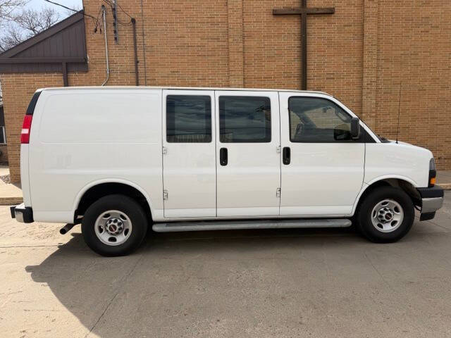 2021 GMC Savana 2500