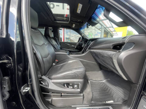 2018 Cadillac Escalade Platinum