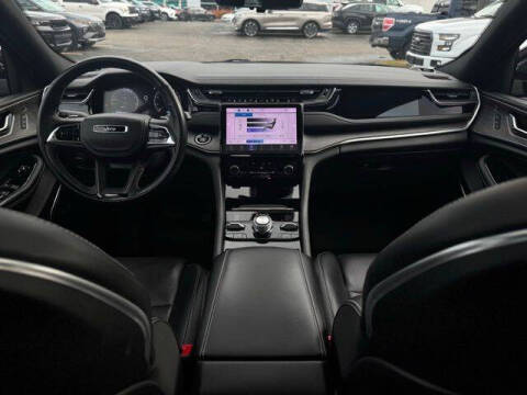 2022 Jeep Grand Cherokee Overland