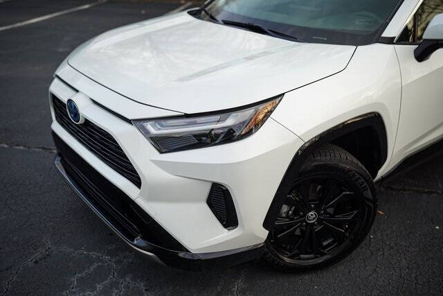 2022 Toyota RAV4 Hybrid SE