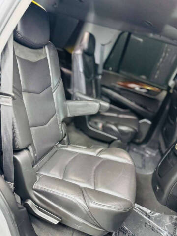 2019 Cadillac Escalade Luxury
