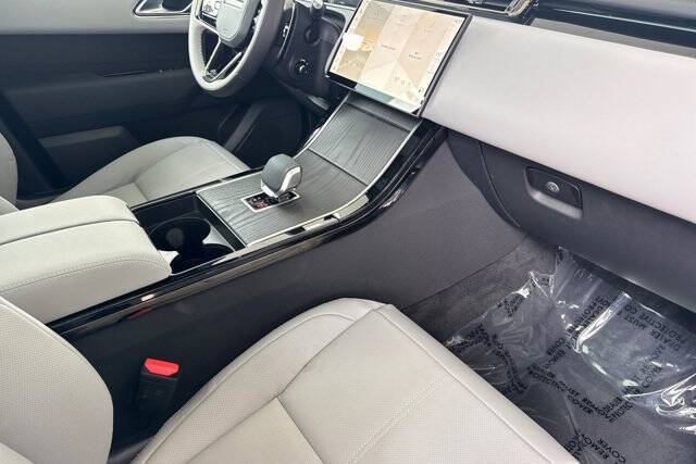 2026 Land Rover Range Rover Velar P250 Dynamic SE