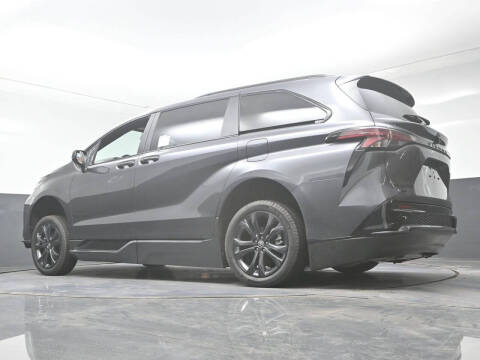 2025 Toyota Sienna XSE 7-Passenger