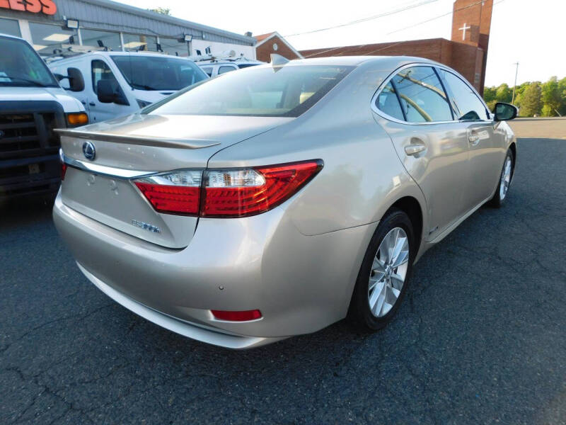 2015 Lexus ES 300h