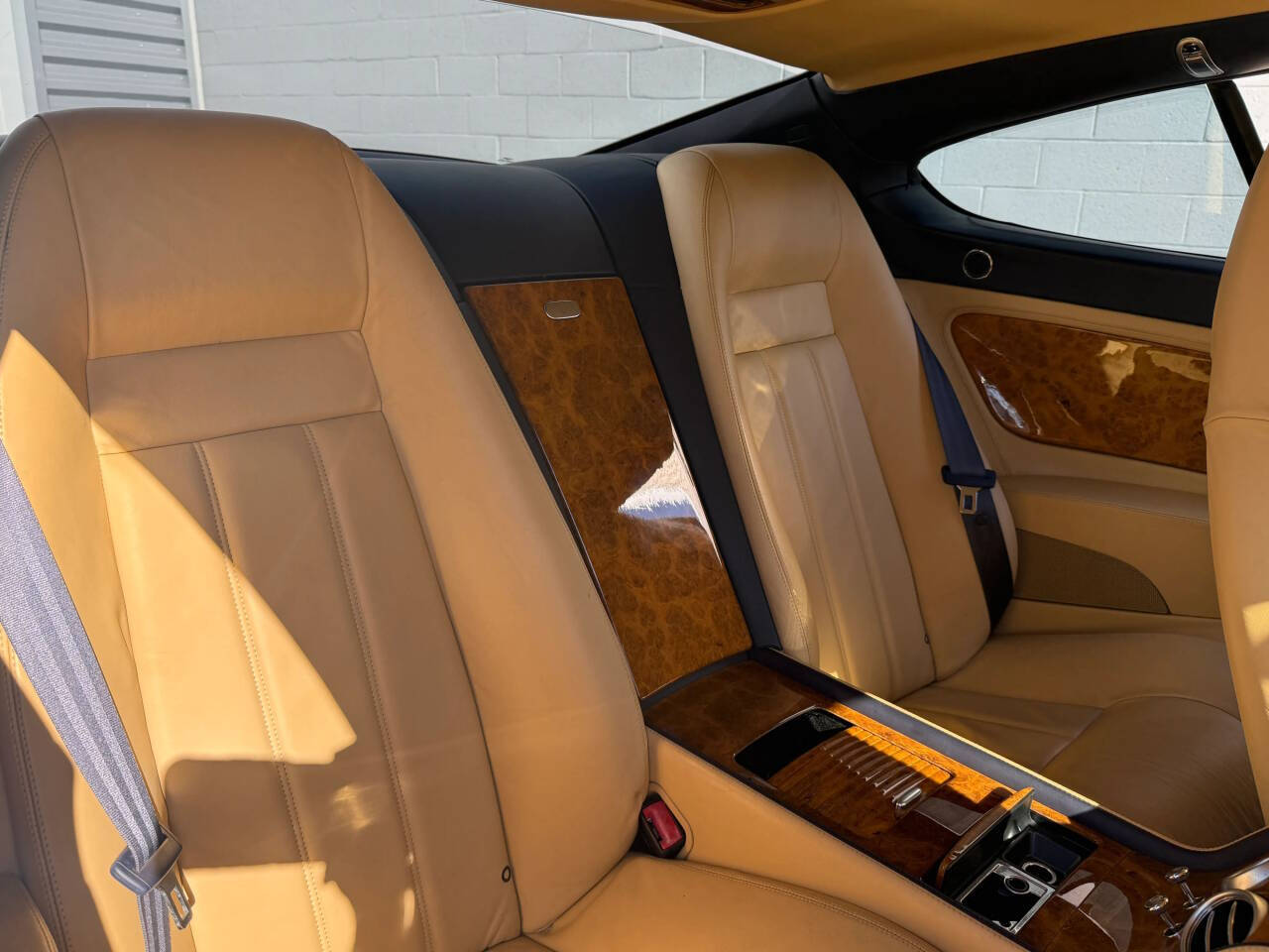 2004 Bentley Continental 29