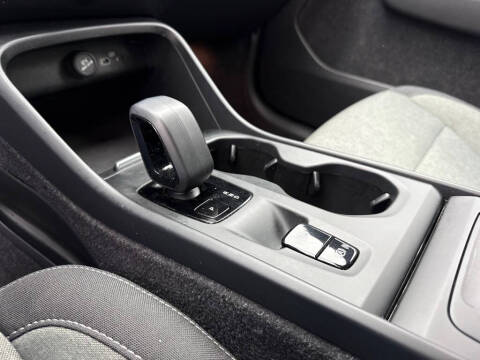 2023 Volvo XC40 B5 Core