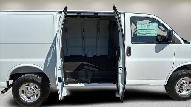 2026 Chevrolet Express 2500