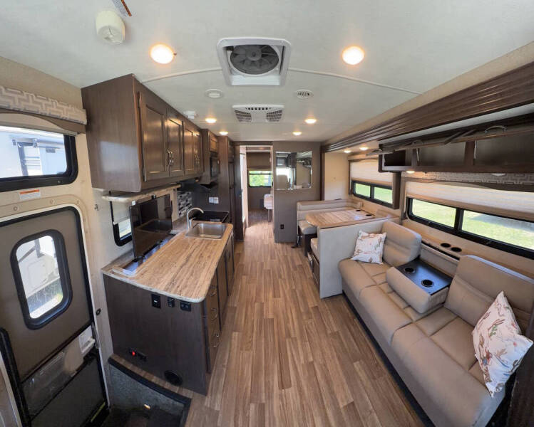 2018 Thor Motor Coach Ace 30.3