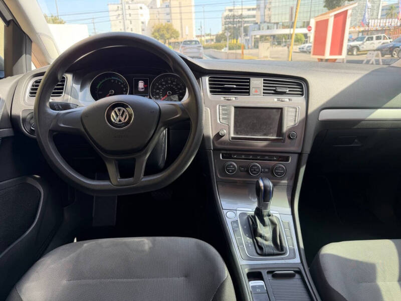 2016 Volkswagen e-Golf SE