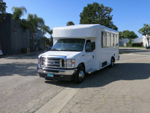 2024 Ford E-450