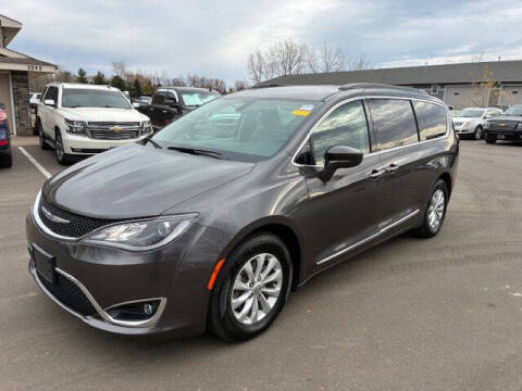 2017 Chrysler Pacifica Touring-L