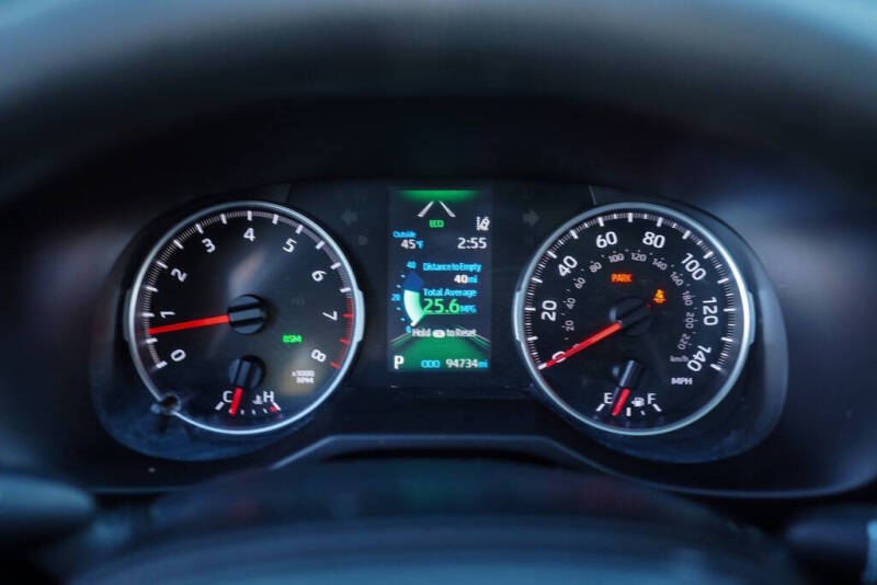 2020 Toyota RAV4 XLE