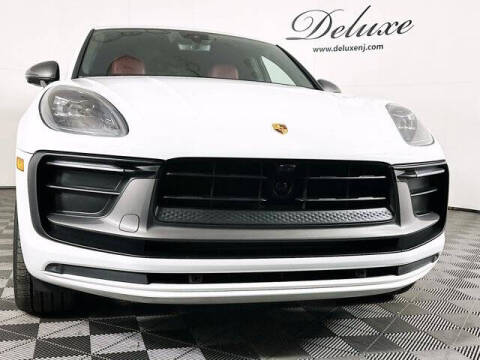 2023 Porsche Macan T