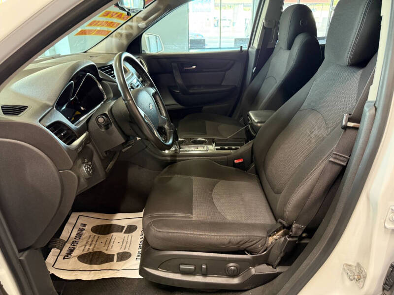 2017 Chevrolet Traverse LT