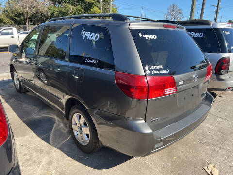 2004 Toyota Sienna for sale at Bay Auto Wholesale INC in Tampa FL