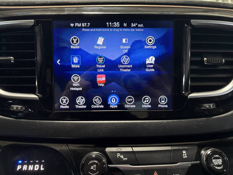 2017 Chrysler Pacifica Touring-L Plus