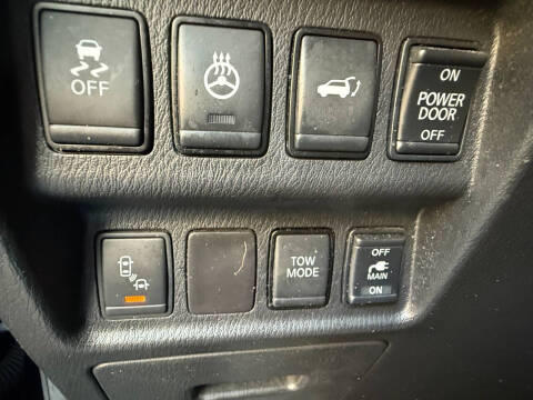 2017 Nissan Pathfinder SL