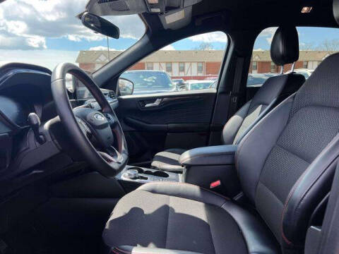 2025 Ford Escape ST-Line