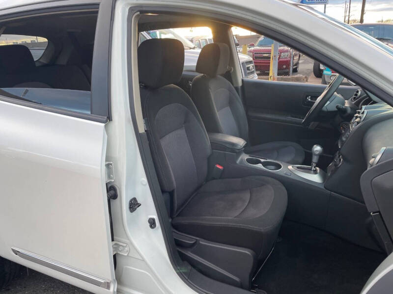 2013 Nissan Rogue SV w/SL Package