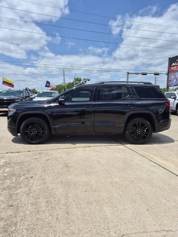 2023 GMC Acadia SLT