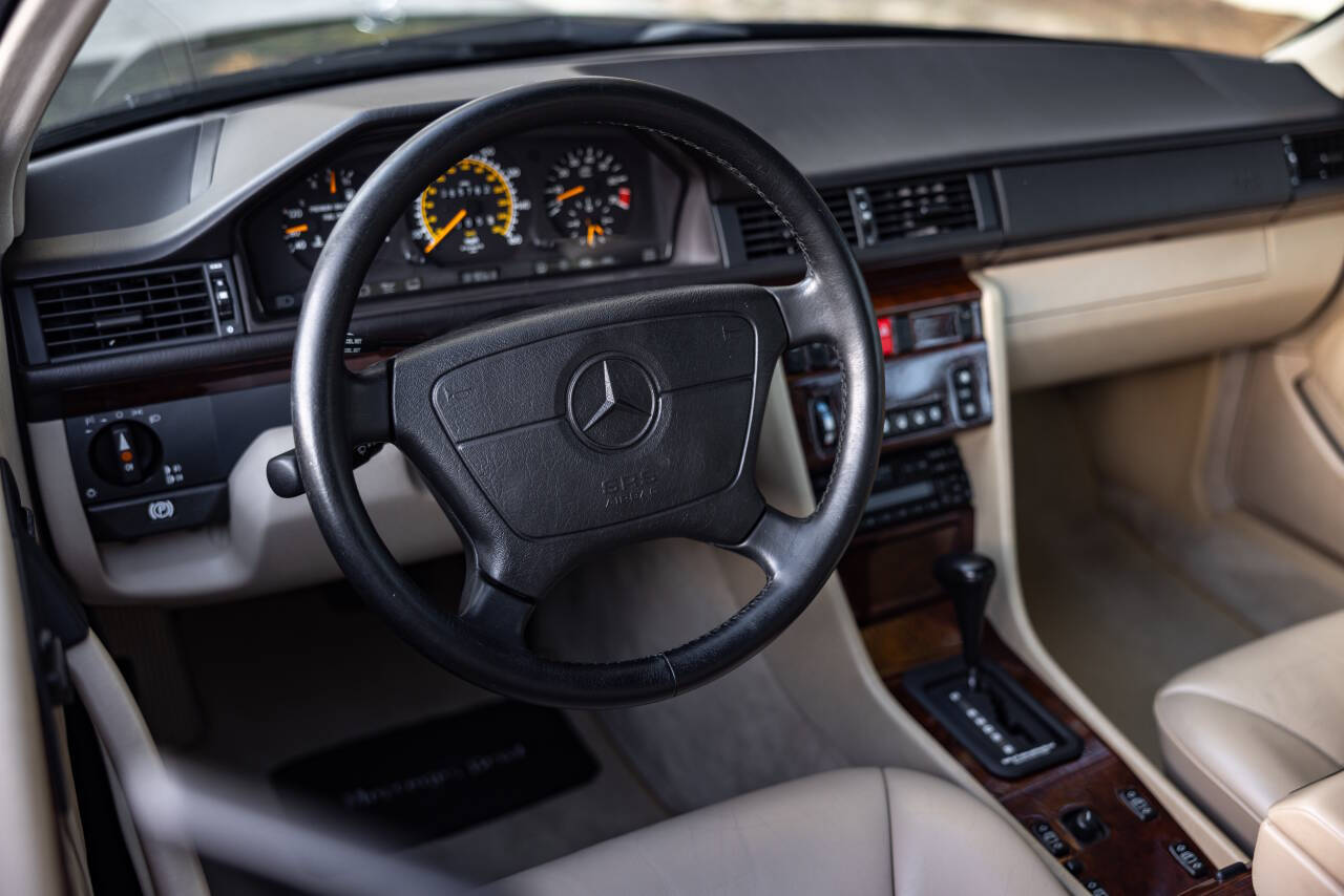 1994 Mercedes-Benz E-Class 22