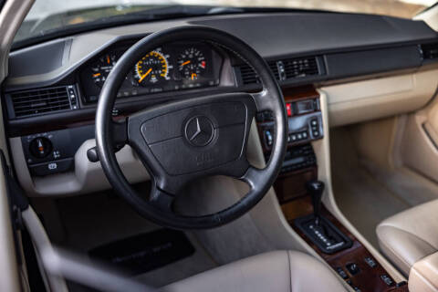 1994 Mercedes-Benz E-Class E 320