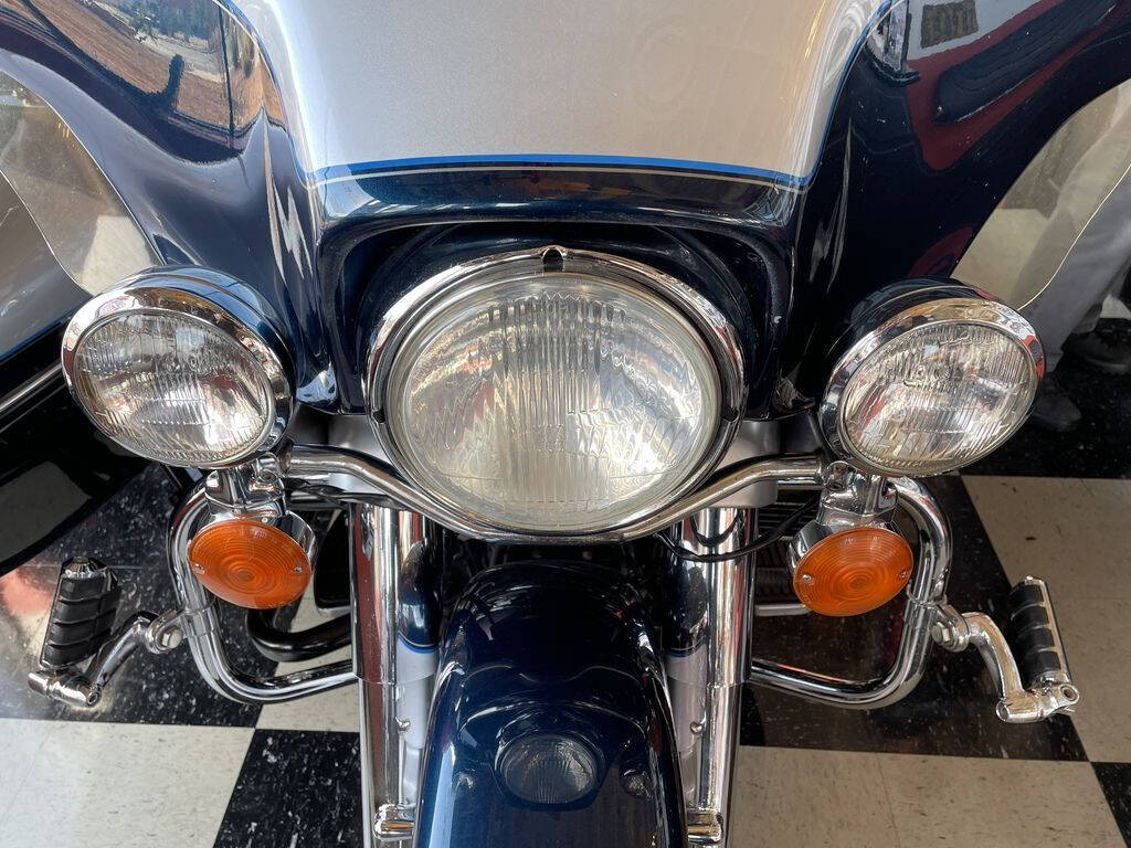 2001 Harley-Davidson FLHTCI - Electra Glide C 41