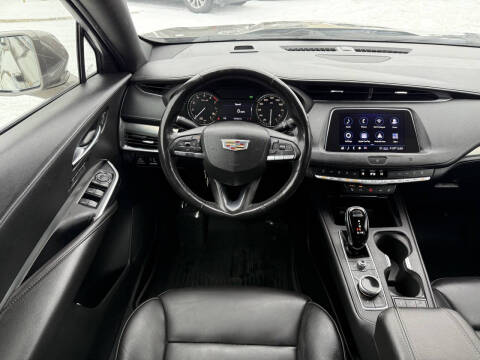 2020 Cadillac XT4 Premium Luxury