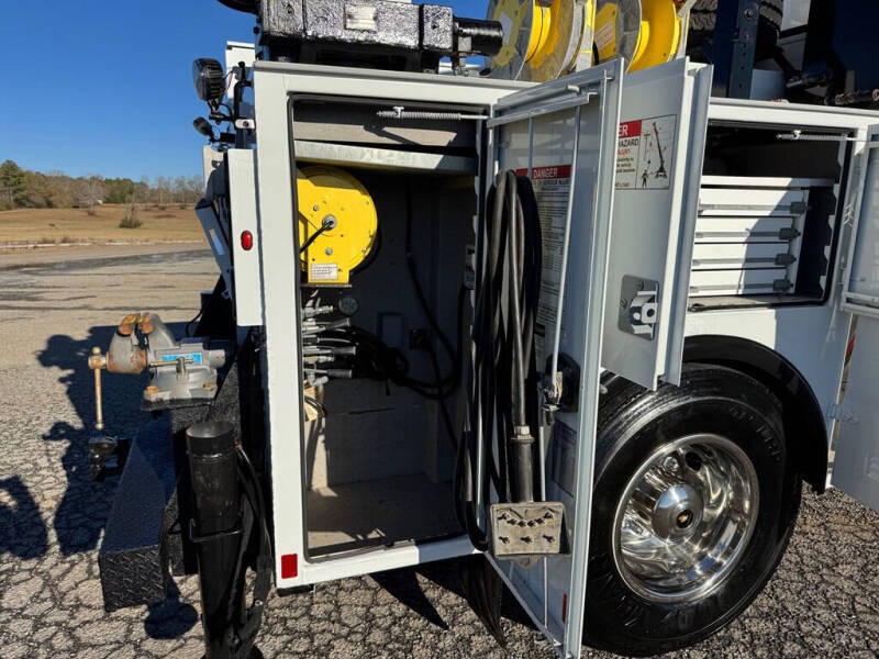 2012 Freightliner M2 106