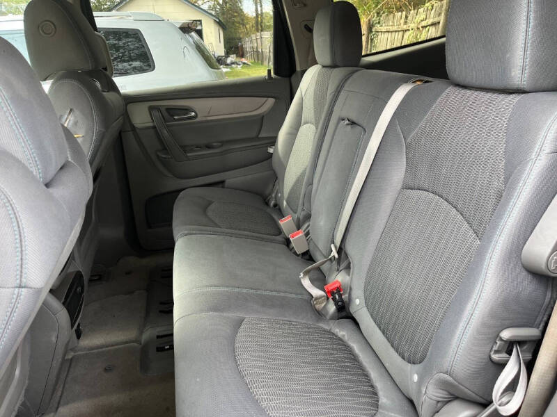 2017 Chevrolet Traverse LS