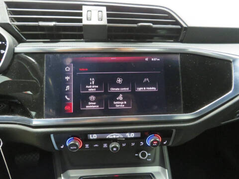 2021 Audi Q3 quattro Premium 40 TFSI