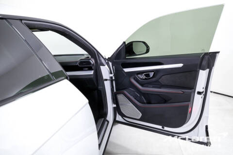 2022 Lamborghini Urus