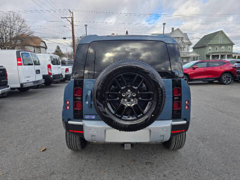 2024 Land Rover Defender 110 P300 S