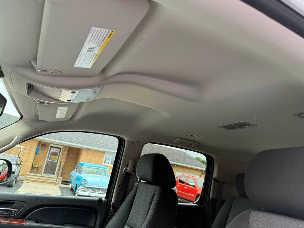 2014 Chevrolet Suburban 26