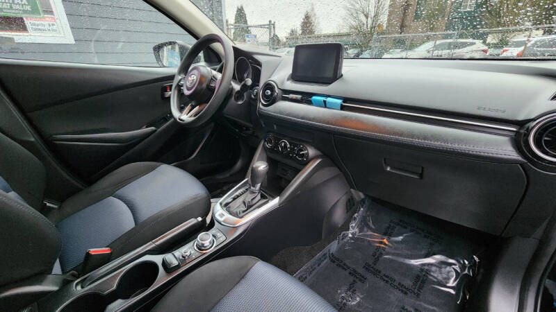 2019 Toyota Yaris LE