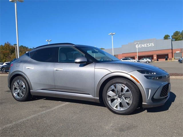 2024 Genesis GV60 Standard