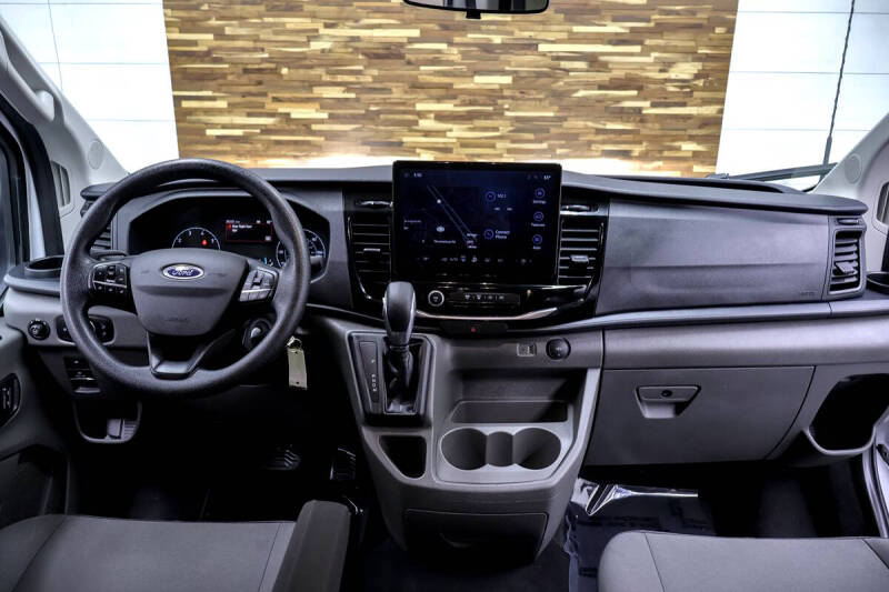 2023 Ford Transit 350 XLT