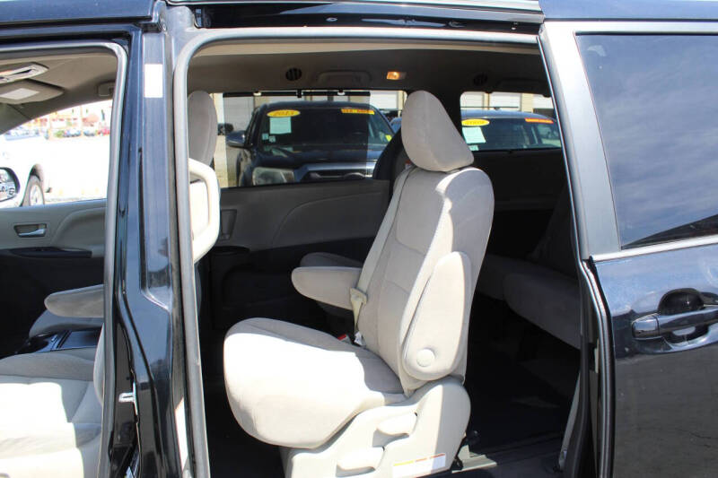 2015 Toyota Sienna