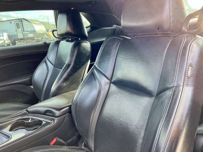 2018 Dodge Challenger SXT Plus