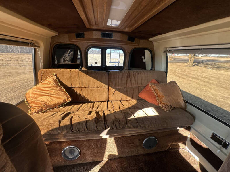 1984 Dodge Ram Van B250
