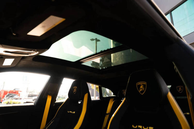 2024 Lamborghini Urus Performante