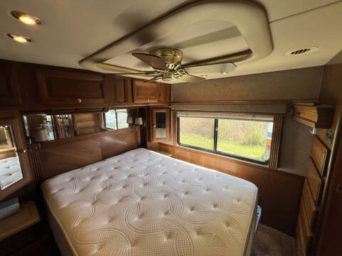 2002 Foretravel GV320 4010